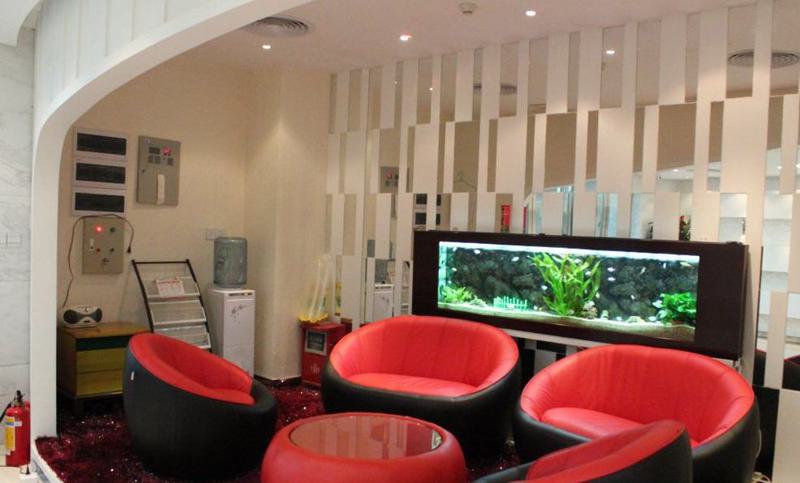 深圳雅美医疗美容门诊部做激光去眼袋效果好吗？专家团队技术