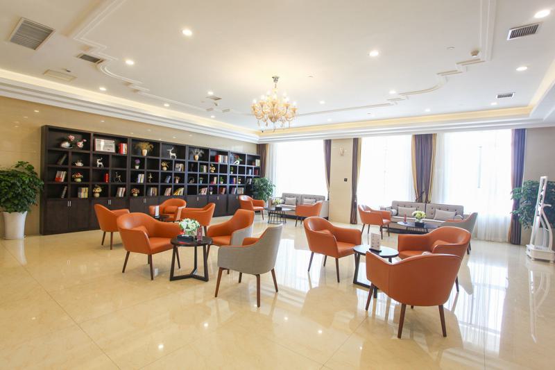 郑州天后医疗美容医院自体脂肪祛泪沟技术怎么样？专业解析